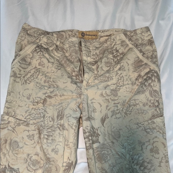 Democracy Men's Tan Floral-Pattern Chinos - Picture 3 of 4
